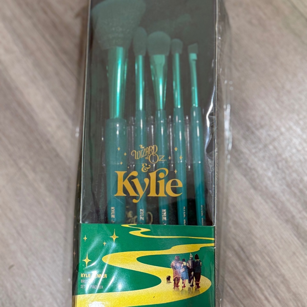 Wizard of Oz x Kylie brush set Limited Edition